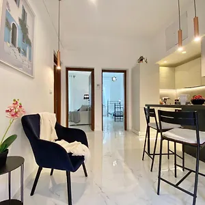 Terminal Apartment Genua